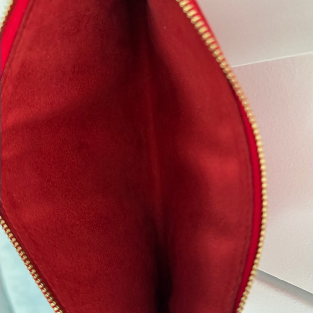 Louis Vuitton Epi Leather Pouchette - Picture 6 of 6